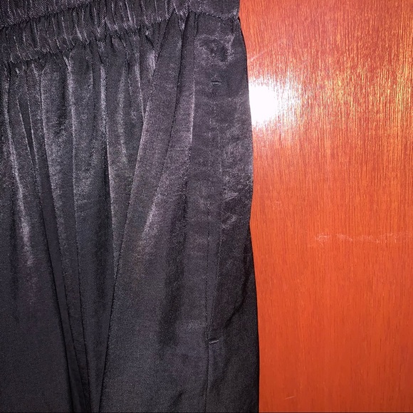 Uniqlo Gather Skirt - Picture 3 of 6